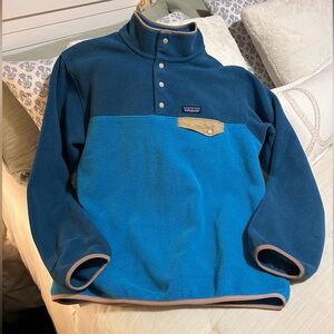 Patagonia Synchilla Woman’s size large 🌸🍄🍂🍁🥾